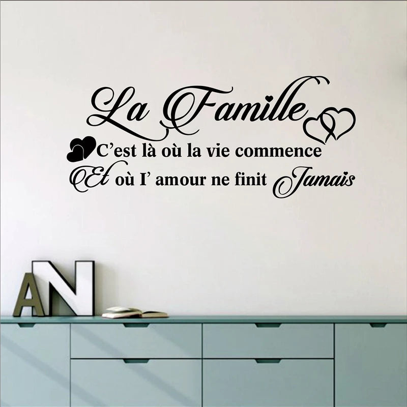 "Sticker Mural La Famille – Apportez Chaleur et Élégance à Votre Intérieur"