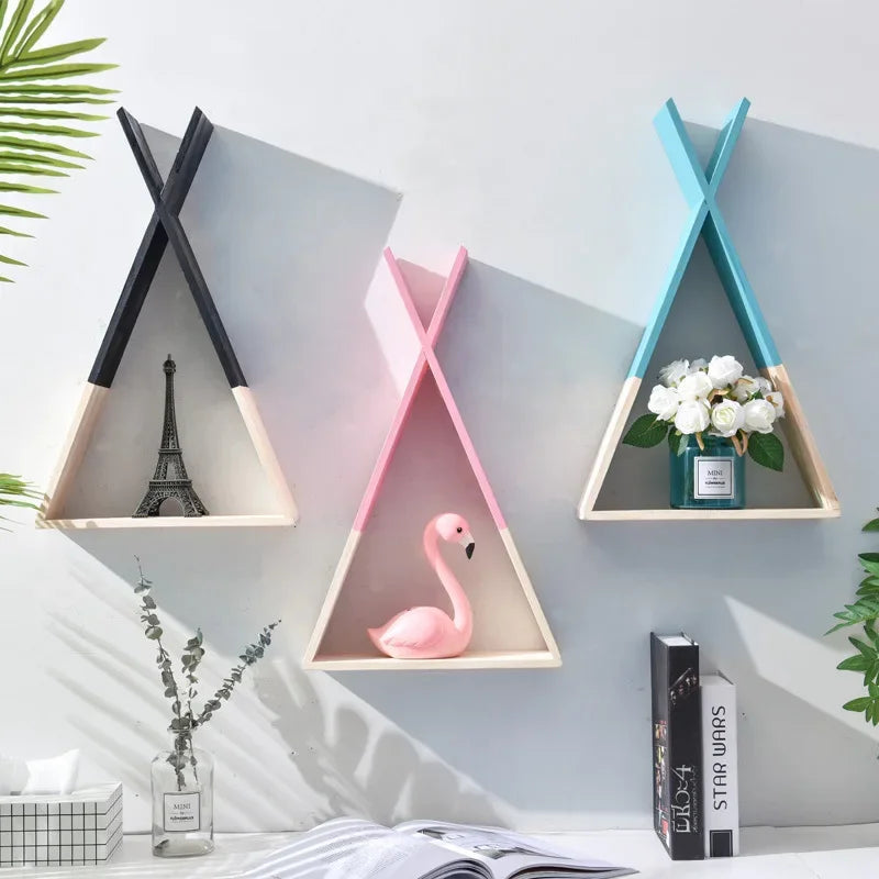 Étagère Murale Triangle en Bois – Rangement Design pour Salon, Chambre & Entrée